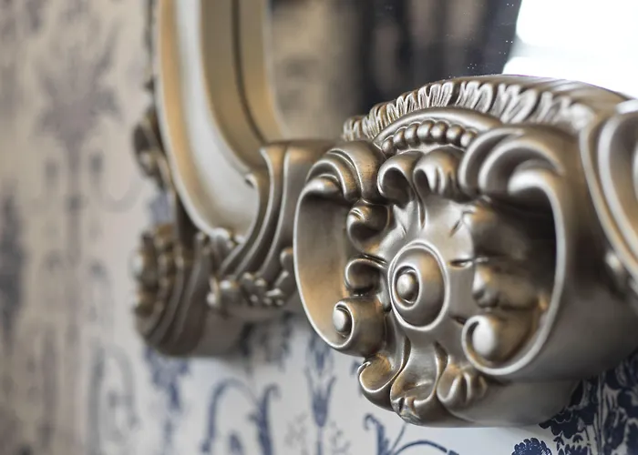 Family Hotel: Howarth House